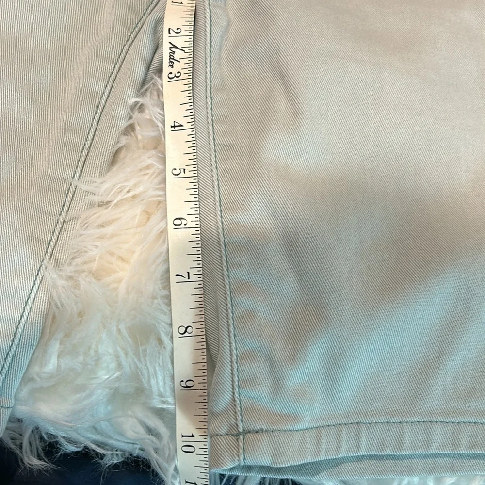 🌸Cute GUC DKNY Light Blue Bermuda Jean Shorts 10.5 inseam Size 6 Style Ludlow - Picture 10 of 11